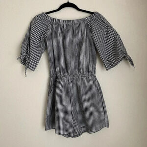 love...ady black gingham off shoulder romper S